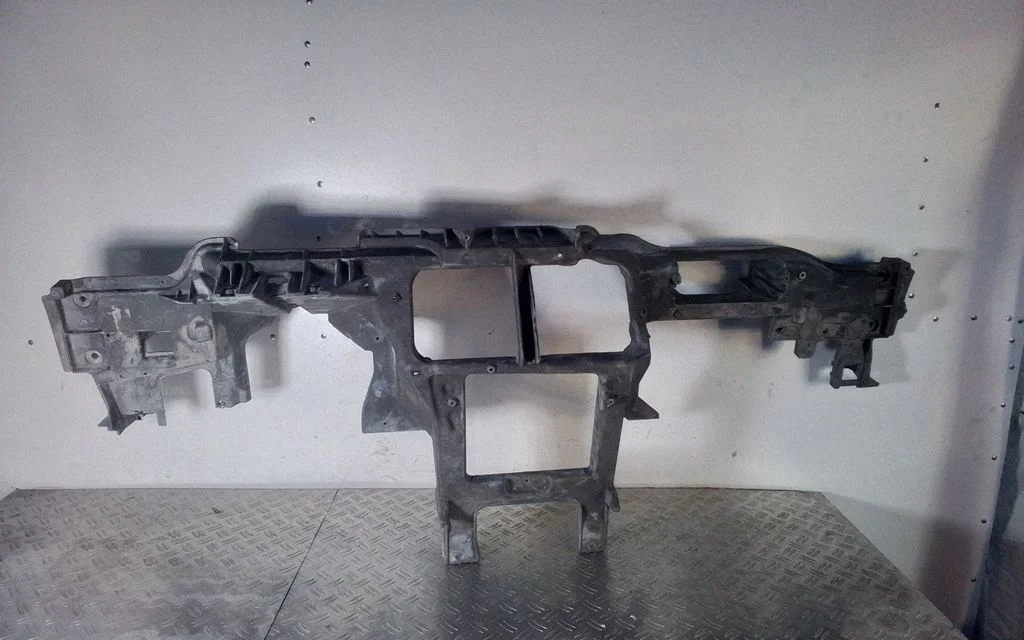 Armatuurlaua ristraam – BMW X5 E70 (2006-2013)