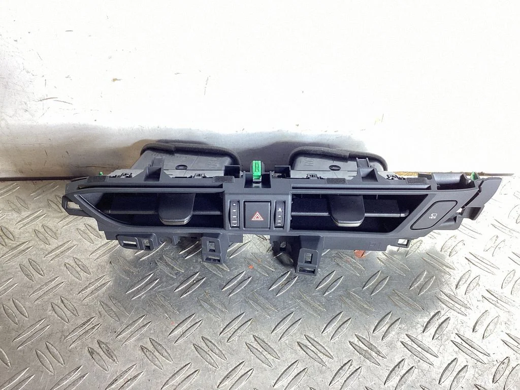 Dash center air vent grill – Lexus NX (2021-)