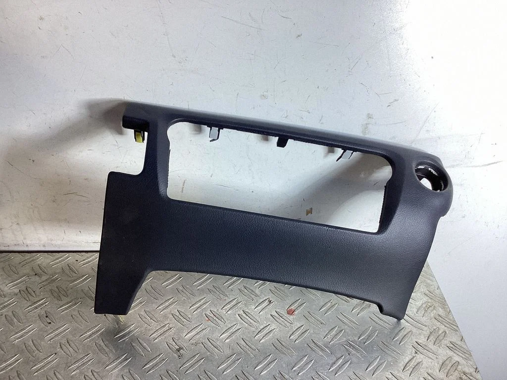 Listwa ozdobna – Lexus GS 250 350 300H 450H (2013-)