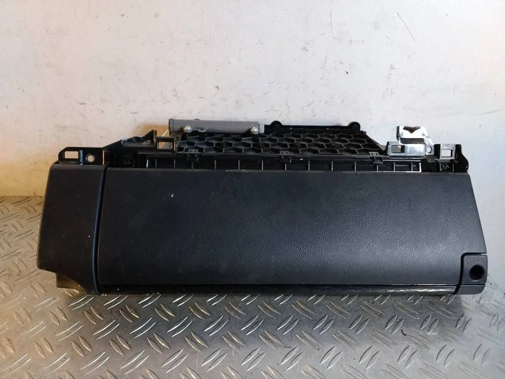 Kindalaegas – Lexus IS III XE30 (2013-2020)