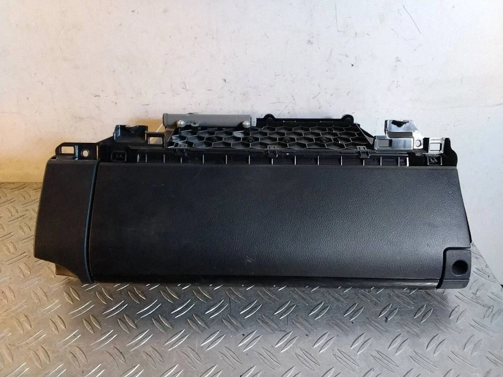 Kindalaegas – Lexus IS III XE30 (2013-2020)