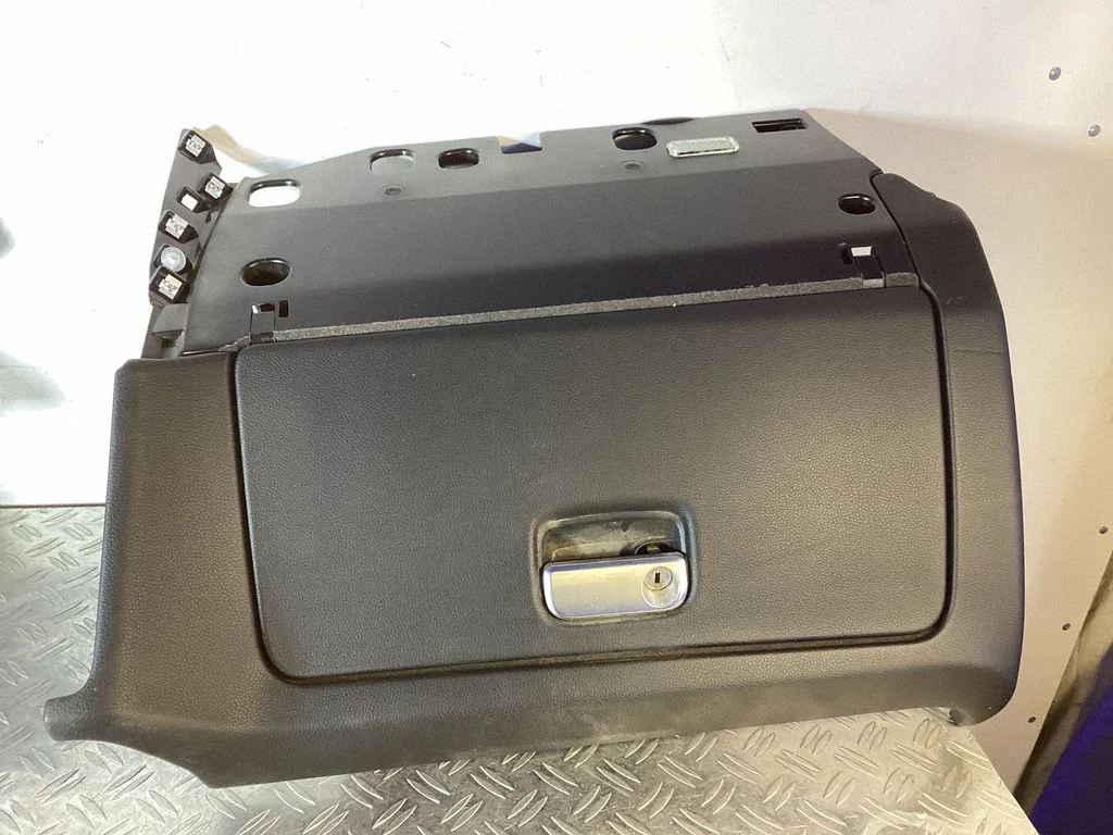 Kindalaegas – Porsche Macan (95B) (2019-)