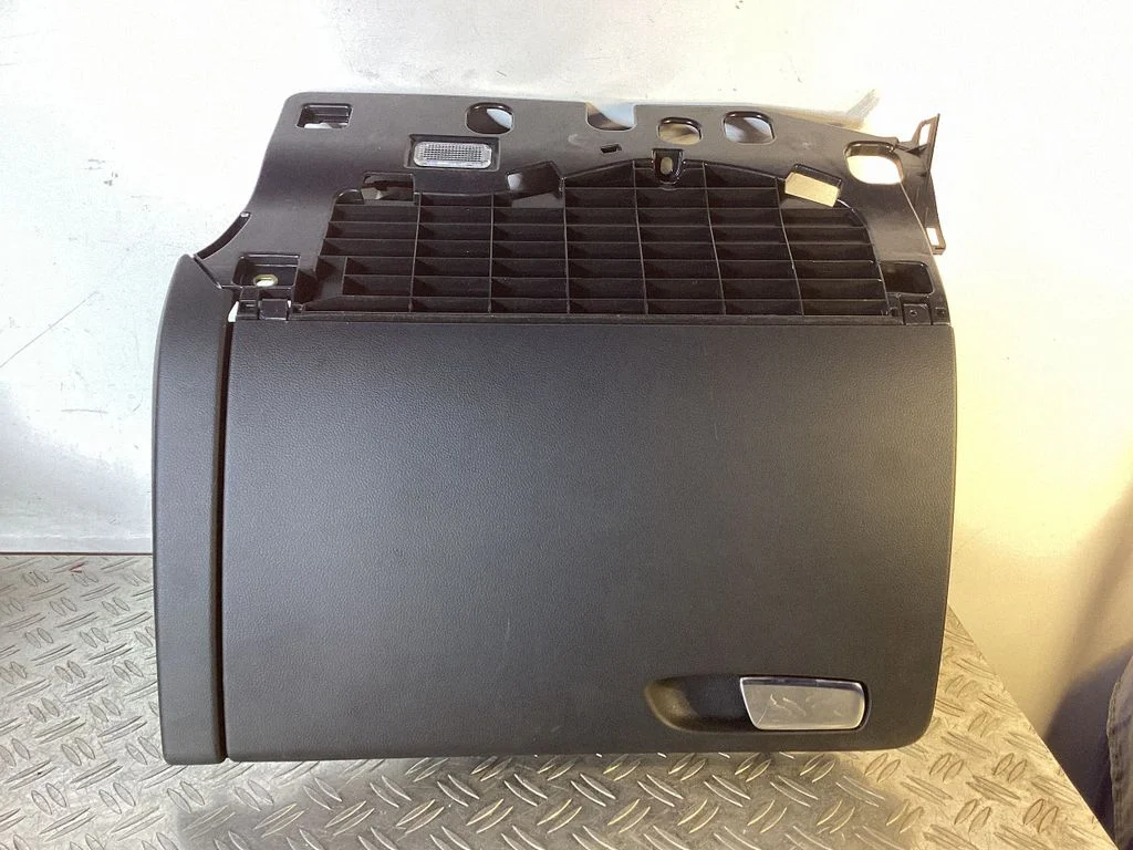 Kindalaegas – Audi A4 Allroad B8 (2008-2016)