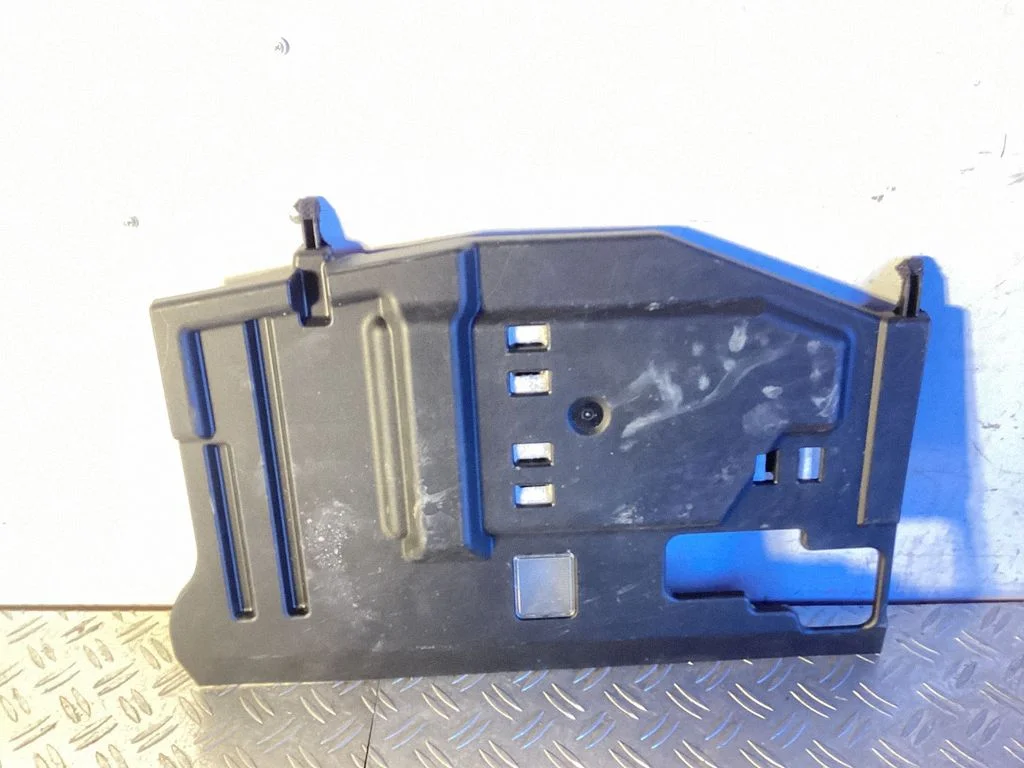 Dashboard lower bottom trim panel – Lexus IS III XE30 (2013-2020)