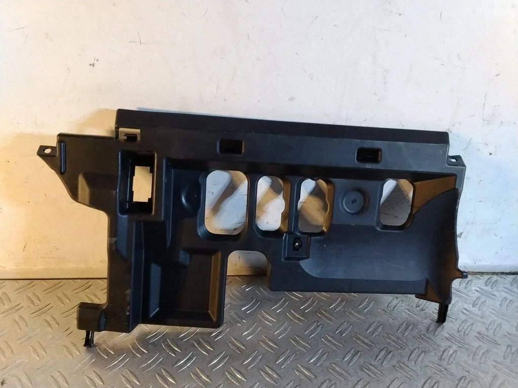 Panel deski rozdzielczej (dolny) 556060E050