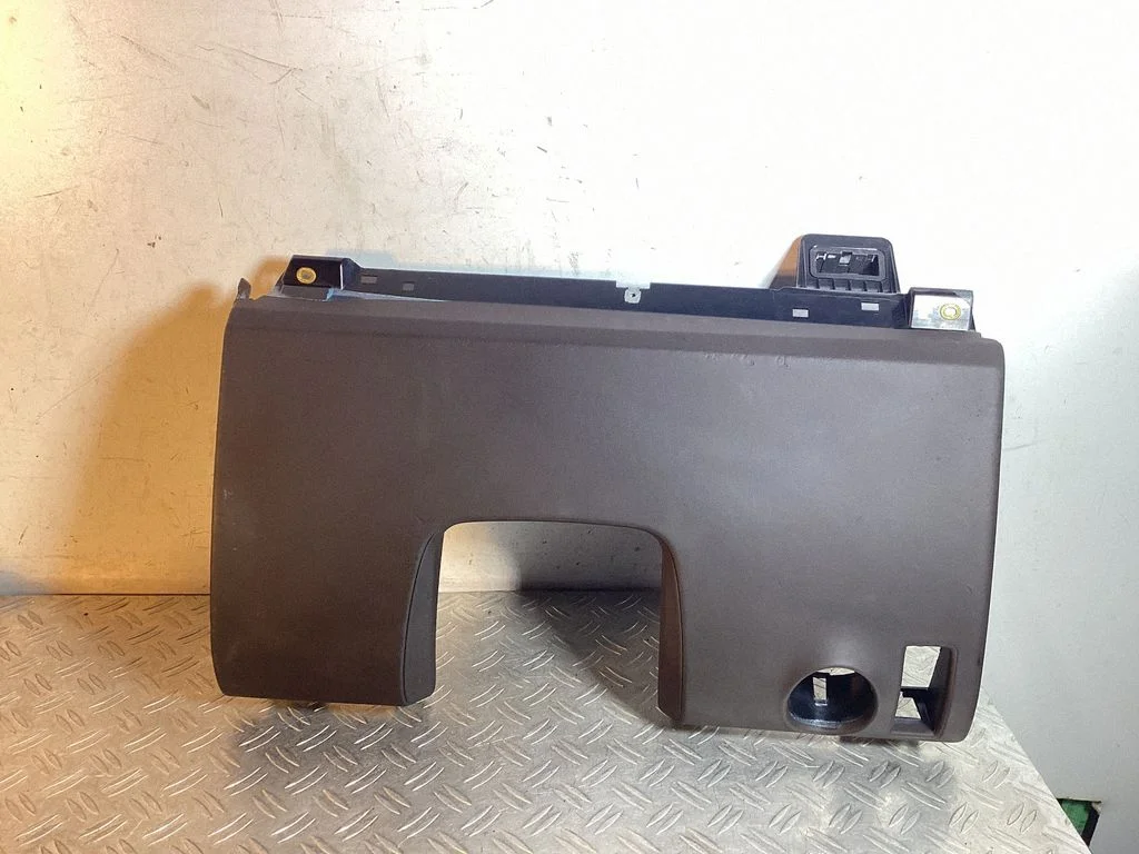 Dashboard lower bottom trim panel – Porsche Cayenne (92A) (2010-2017)