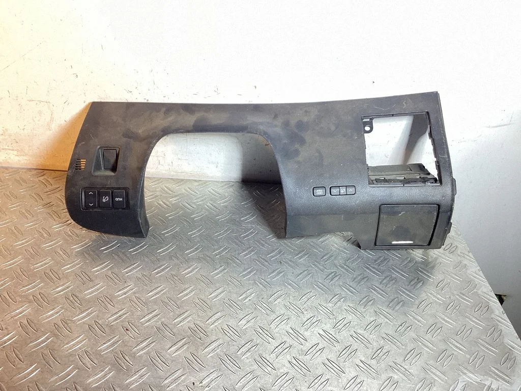 Dashboard lower bottom trim panel – Lexus RX 450H (2016-)