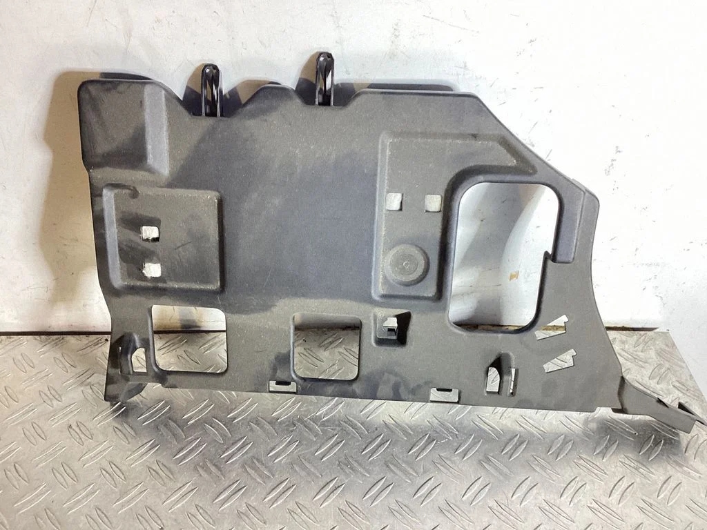 Dashboard lower bottom trim panel – Lexus RX 450H (2016-)