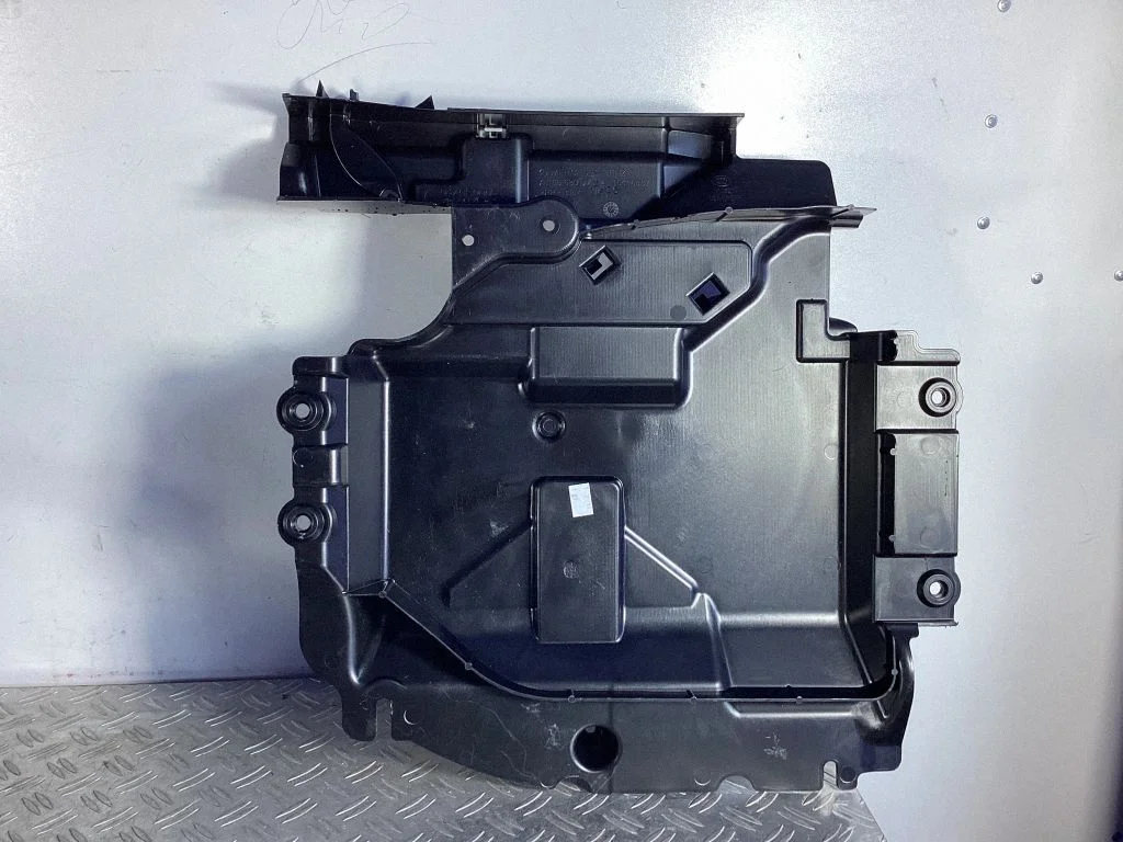 Dashboard lower bottom trim panel – Mercedes-Benz ML-Class W166 (2012-2017)