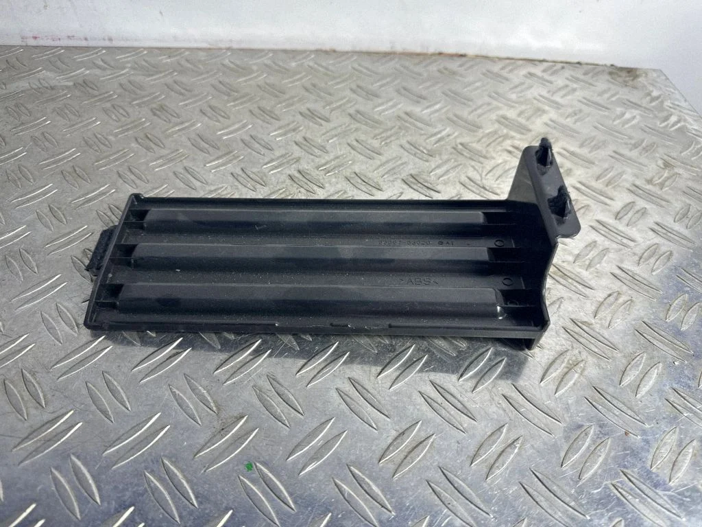 Dashboard lower bottom trim panel – Lexus RC (2014-)