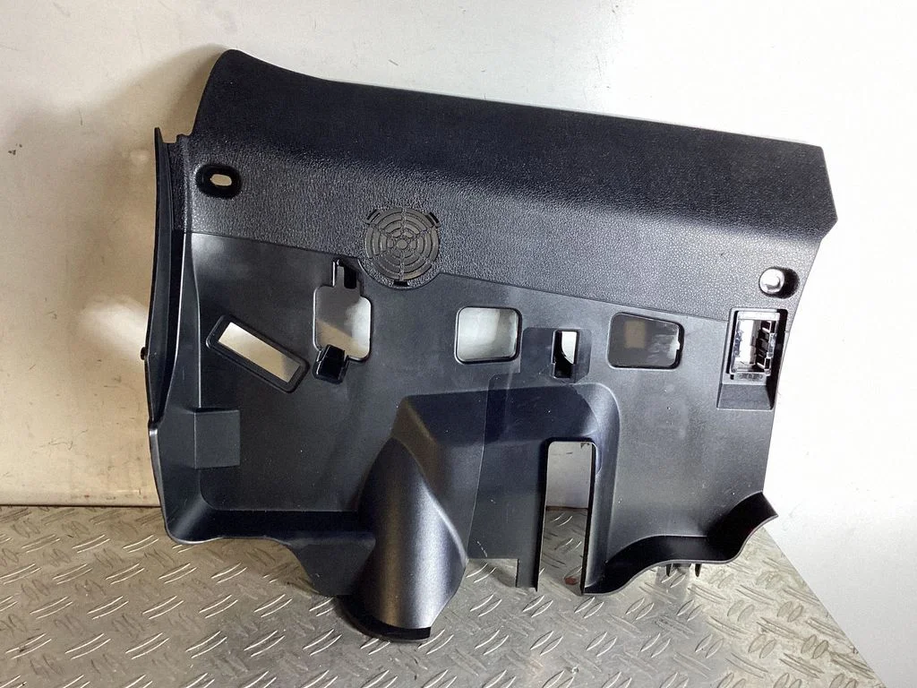 Dashboard lower bottom trim panel – BMW 6 Series F06 Gran coupe (2012-2018)