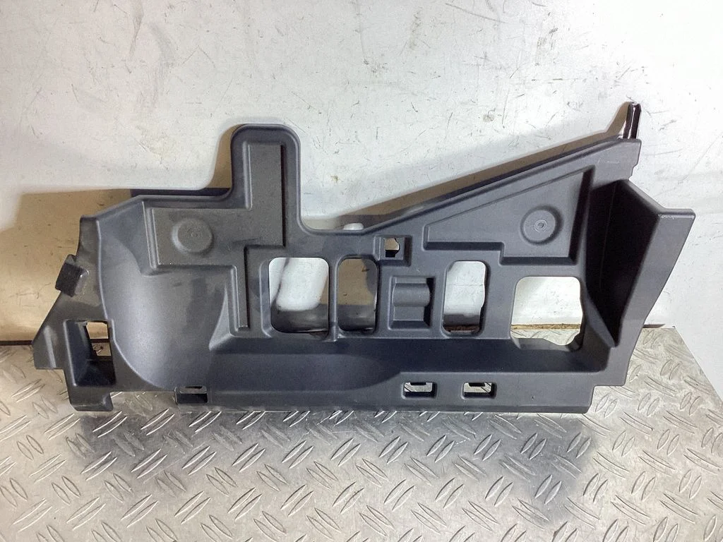 Dashboard lower bottom trim panel – Lexus RX 450H (2016-)