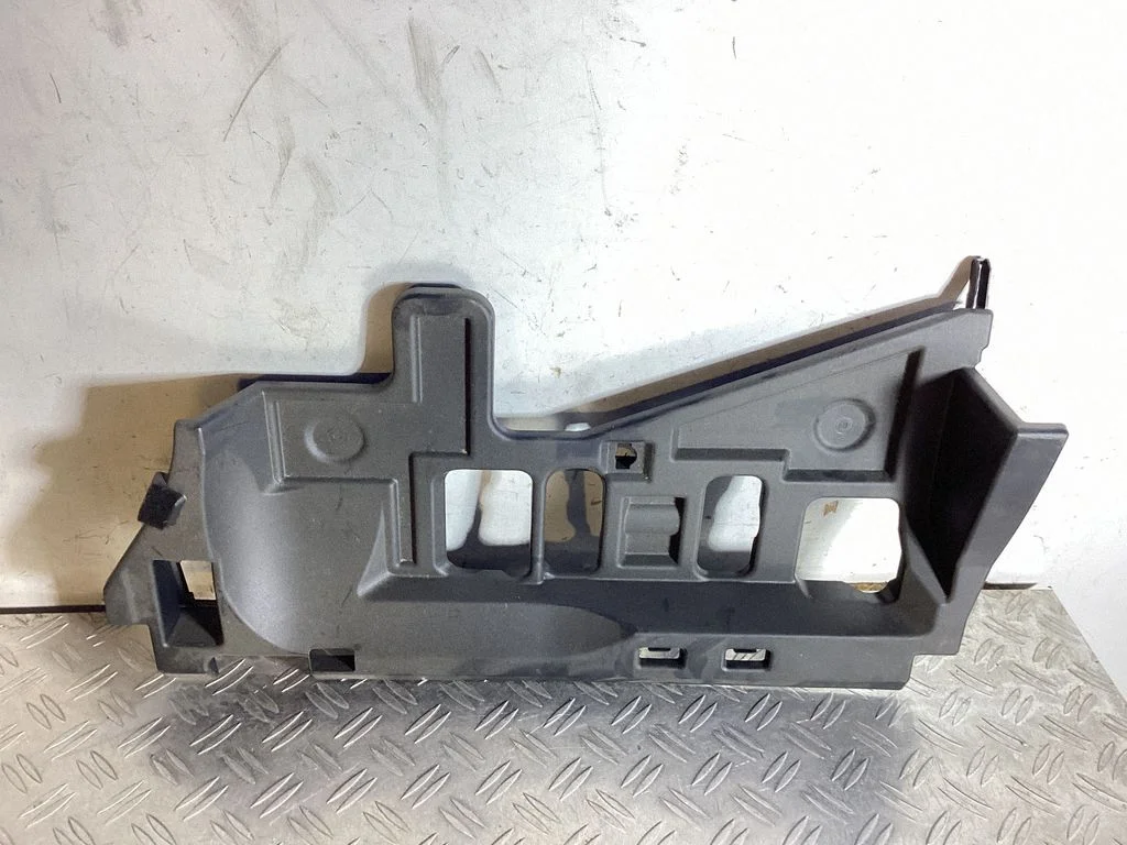 Dashboard lower bottom trim panel – Lexus RX 450H (2016-)