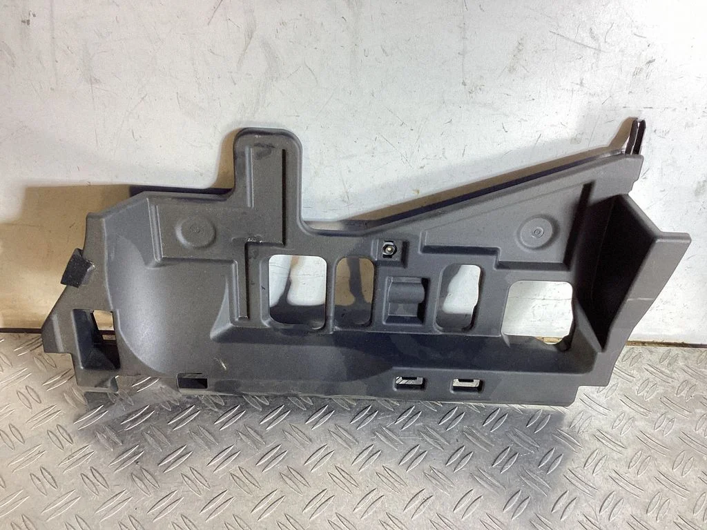 Dashboard lower bottom trim panel – Lexus RX 450H (2016-)