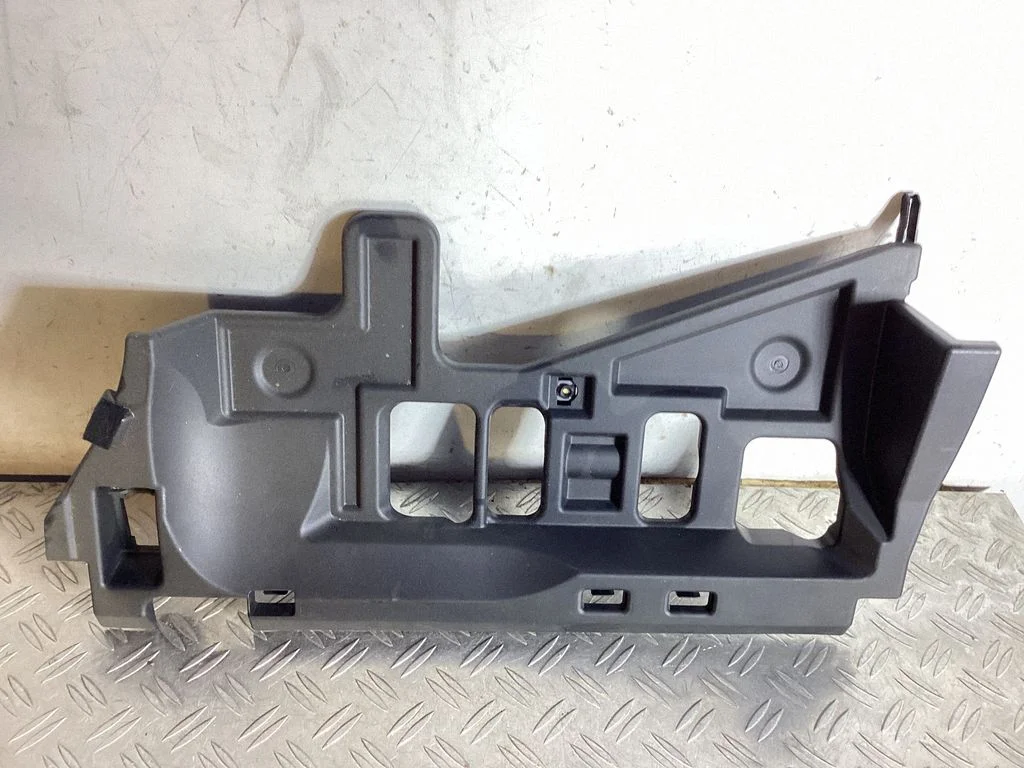 Dashboard lower bottom trim panel – Lexus RX 450H (2016-)