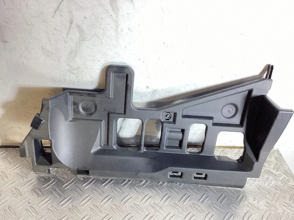 Dashboard lower bottom trim panel – Lexus RX 450H (2016-)
