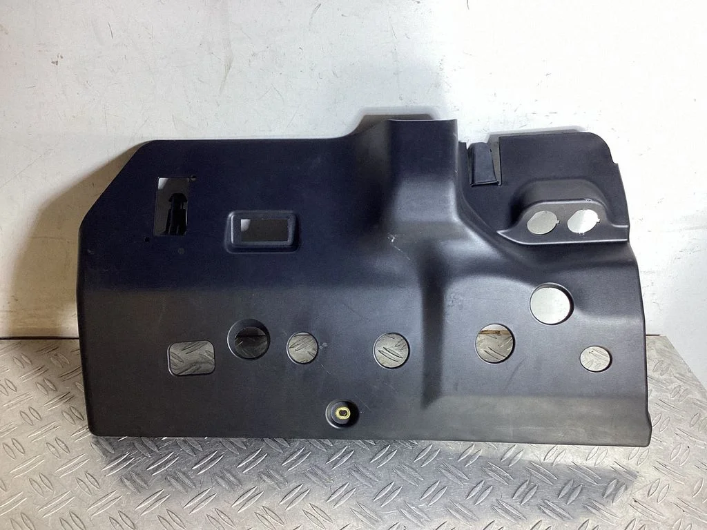 Dashboard lower bottom trim panel – Porsche Cayenne (92A) (2010-2017)