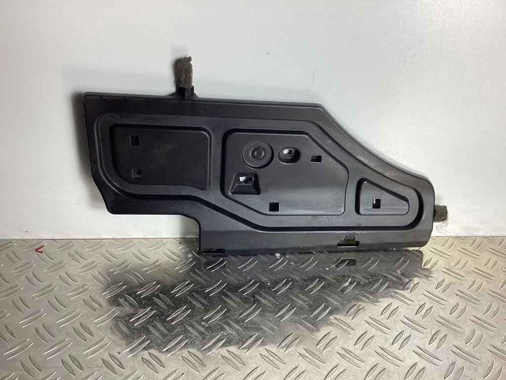 Dashboard lower bottom trim panel – Lexus RX 450H (2016-)