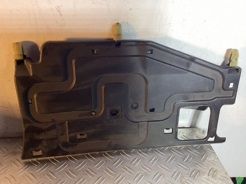 Dashboard lower bottom trim panel – Lexus GS 250 350 300H 450H (2013-)