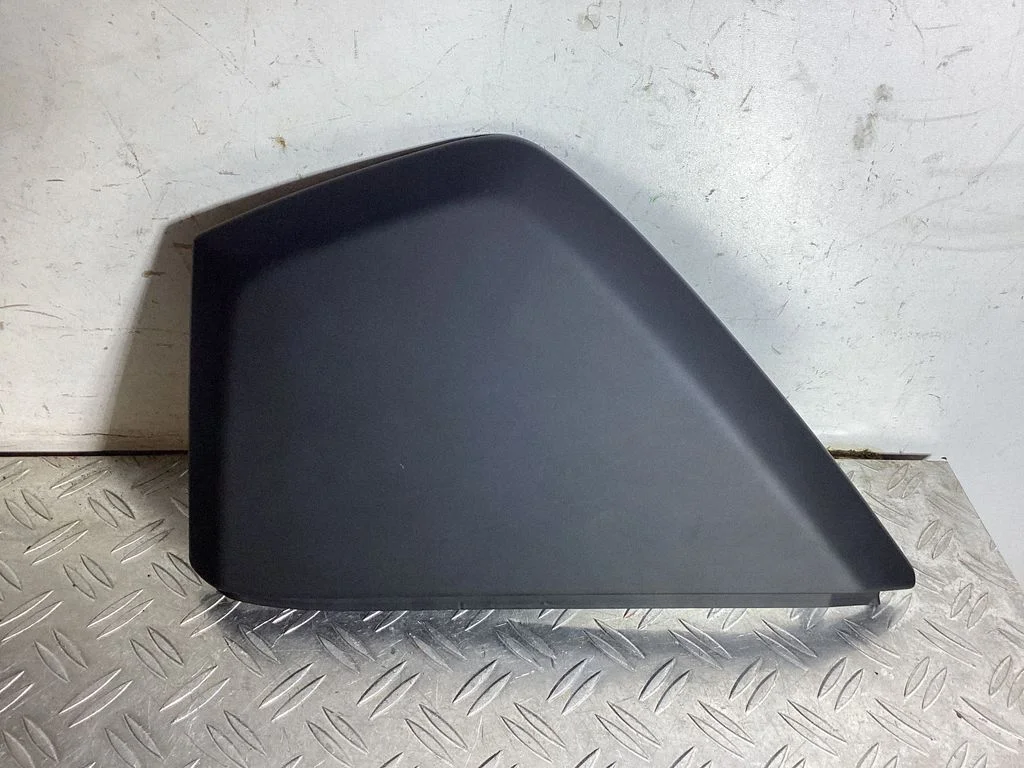 Armatuurlaua külje viimistluspaneel – Porsche Cayenne (92A) (2010-2017)
