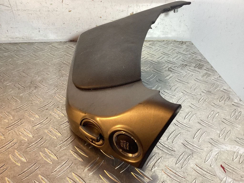 Armatuurlaua külje viimistluspaneel – Lexus GS 250 350 300H 450H (2013-)
