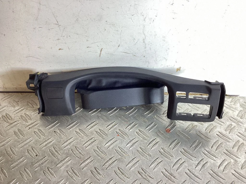 Näidikute paneeli viimistlus – Lexus GS 250 350 300H 450H (2013-)