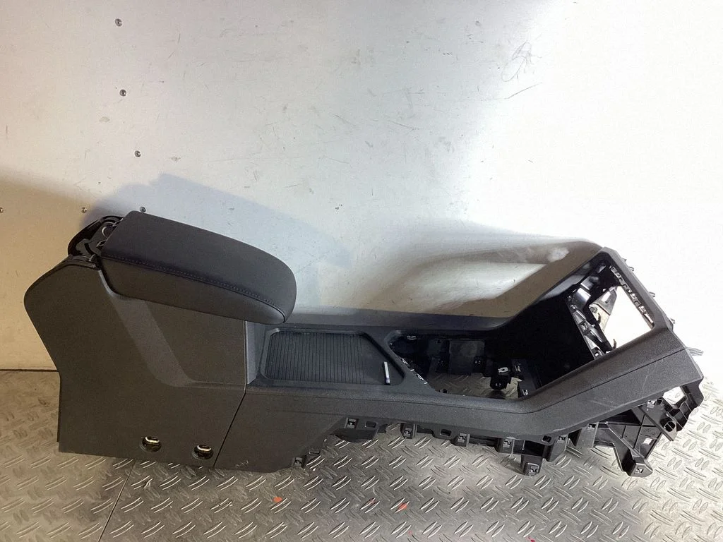 Keskkonsool – Volkswagen Tiguan Allspace (2017-)