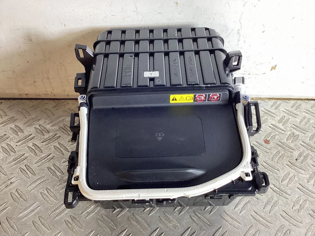 Glove box central console – Lexus NX (2021-)