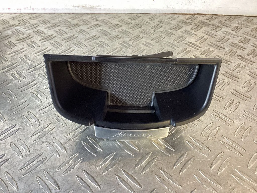 Glove box central console – Porsche Macan (95B) (2019-)