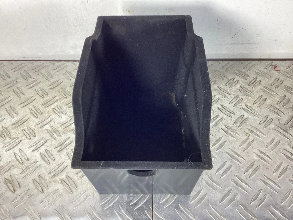 Glove box central console – Lexus RX 450H (2016-)