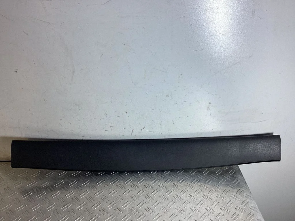 Centre console side trim rear 7P5867603