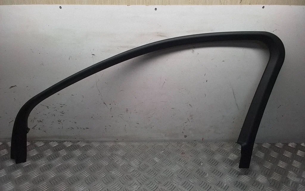 Other front door trim element – Porsche Macan (95B) (2019-)