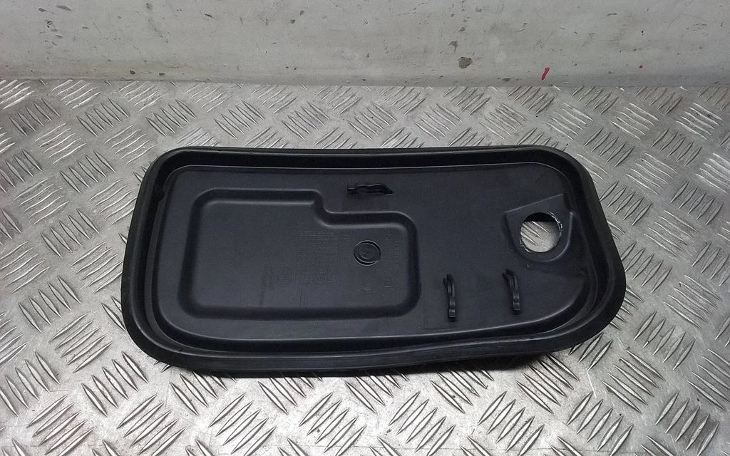 Other front door trim element – Porsche Macan (95B) (2019-)