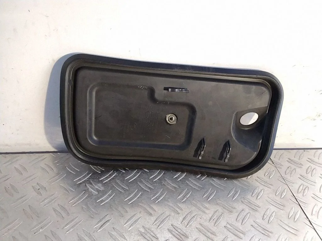 Other front door trim element – Porsche Macan (95B) (2014-2018)