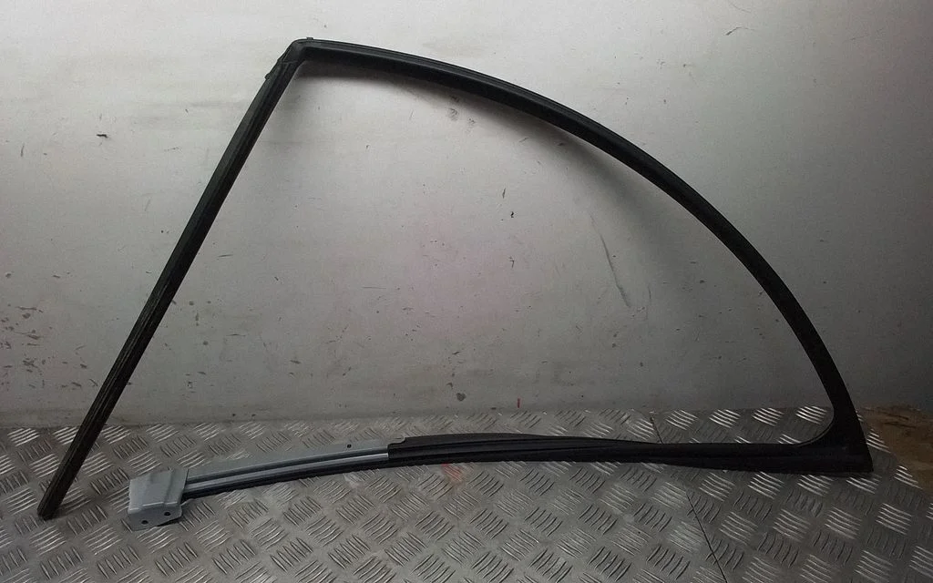 Other front door trim element – Lexus NX (2021-)