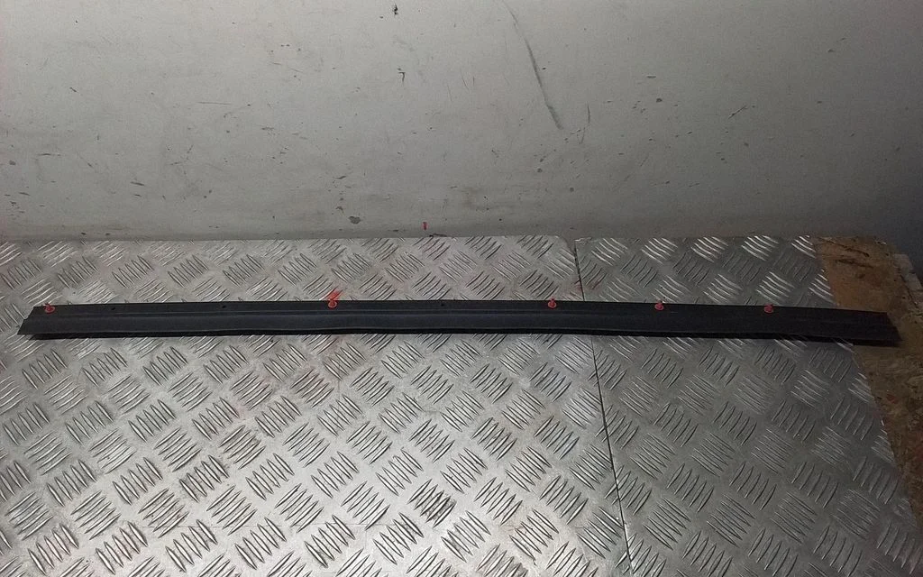 Other front door trim element – Lexus NX (2021-)