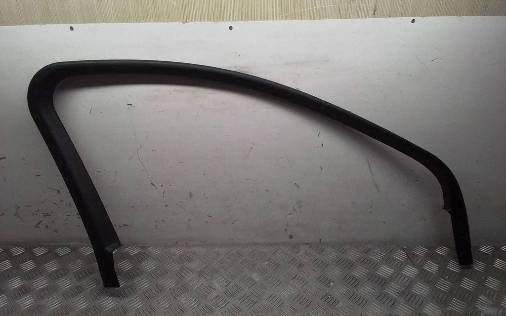 Other front door trim element – Porsche Macan (95B) (2019-)