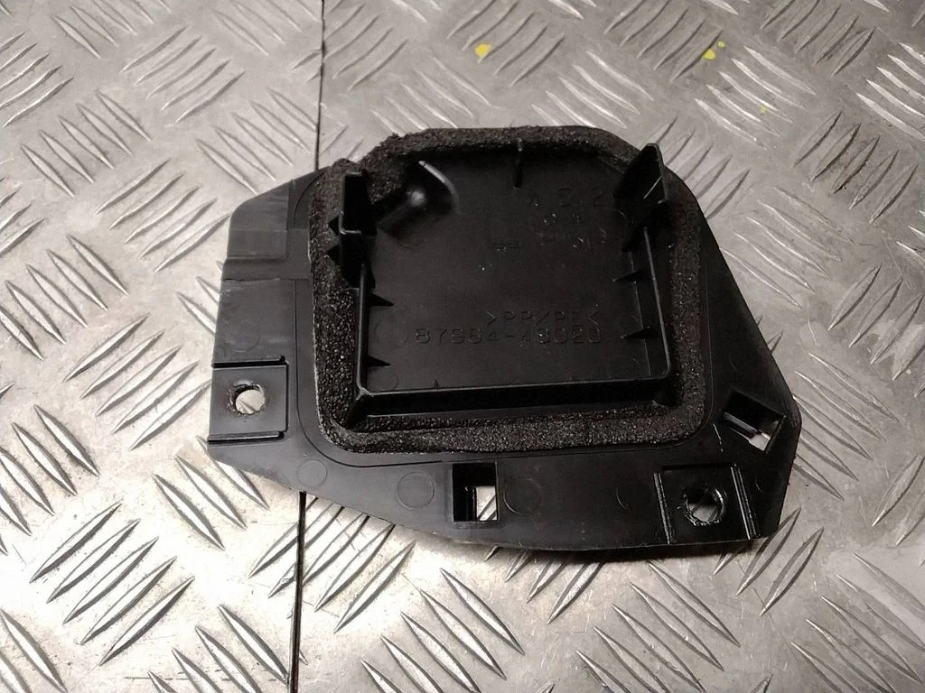 Other front door trim element – Lexus RX 450H (2016-)