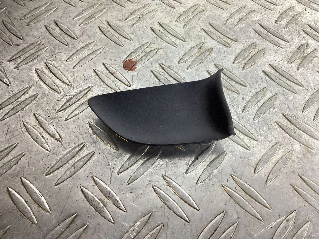 Other front door trim element – Lexus GS 250 350 300H 450H (2013-)