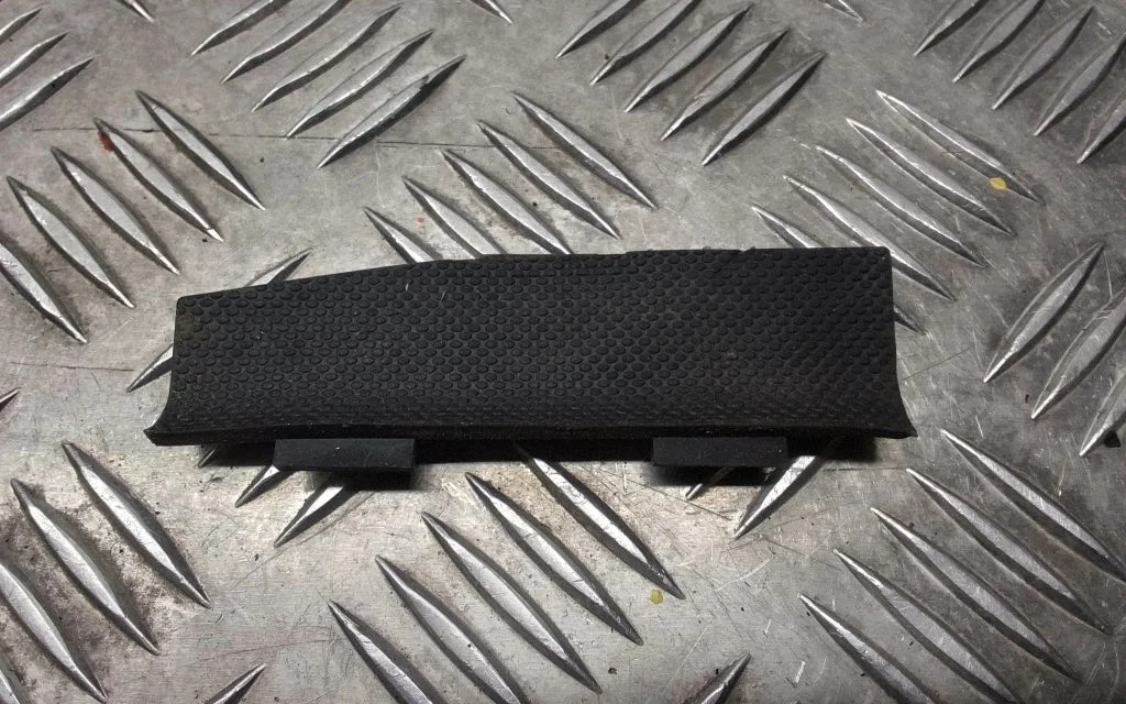 Other front door trim element – Tesla Model S (2012-)