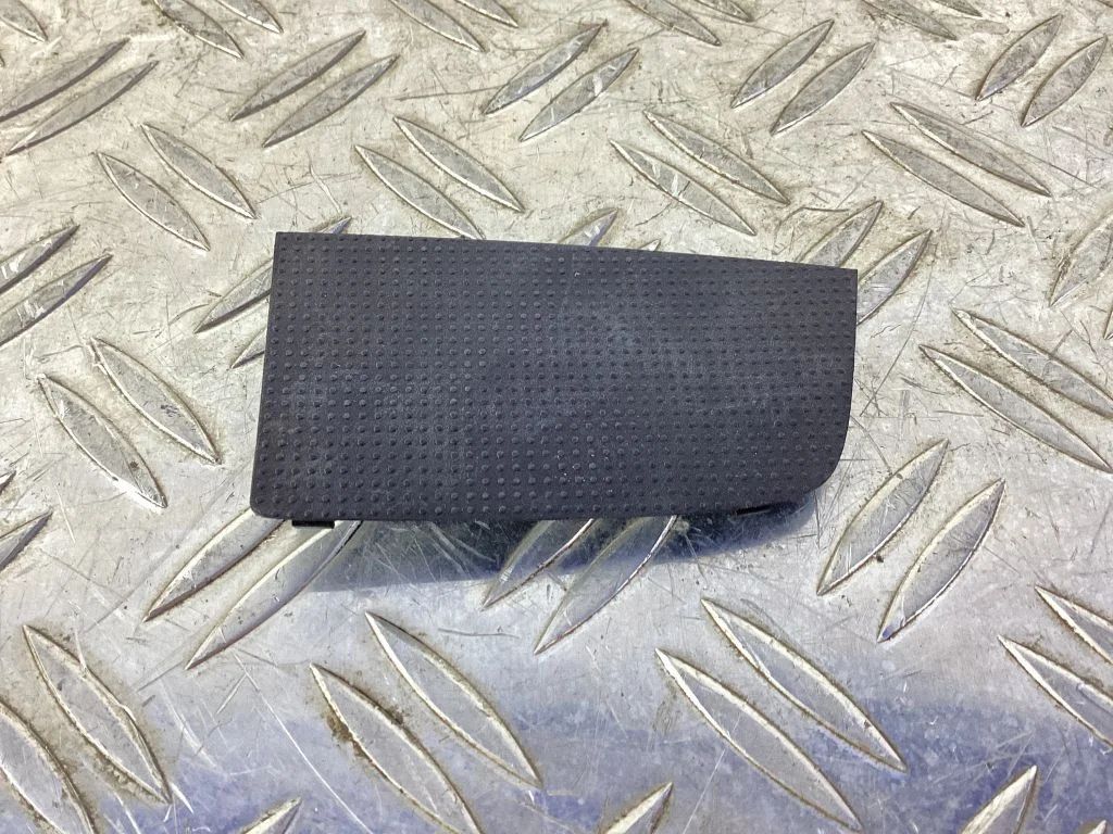 Other front door trim element – Honda Accord (2008-2016)