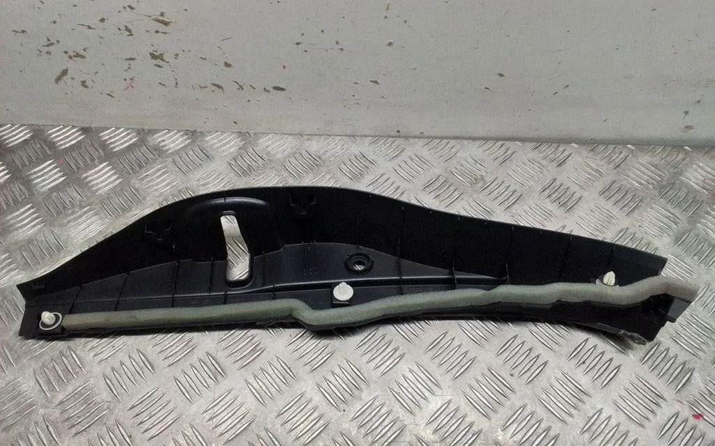 Other front door trim element – Lexus GS 250 350 300H 450H (2013-)