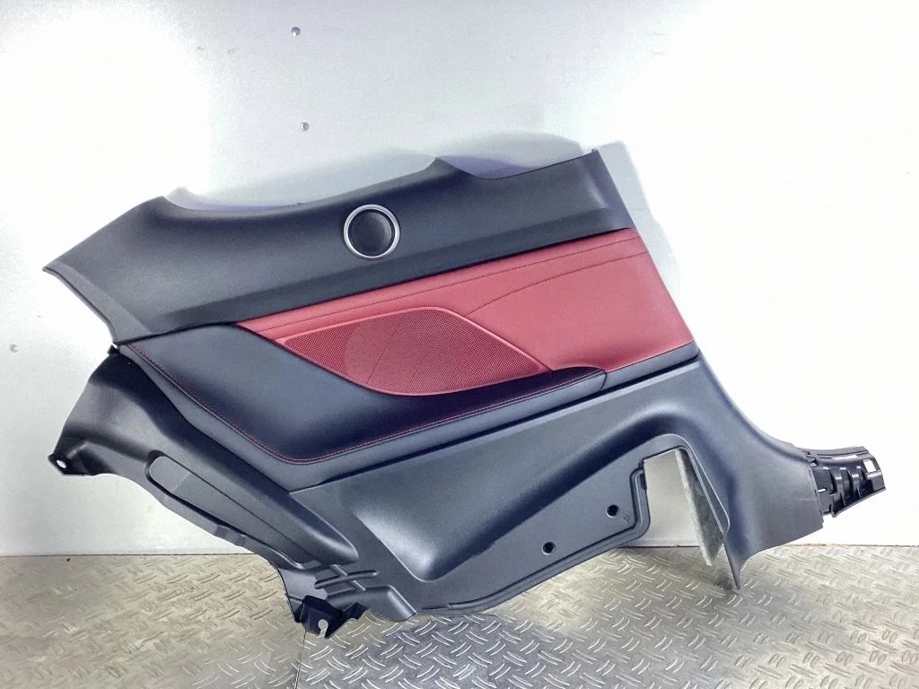 Tagumiste uste sisevooder – Lexus RC (2014-)