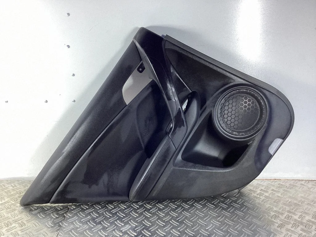 Tagumiste uste sisevooder – Honda Accord (2008-2016)