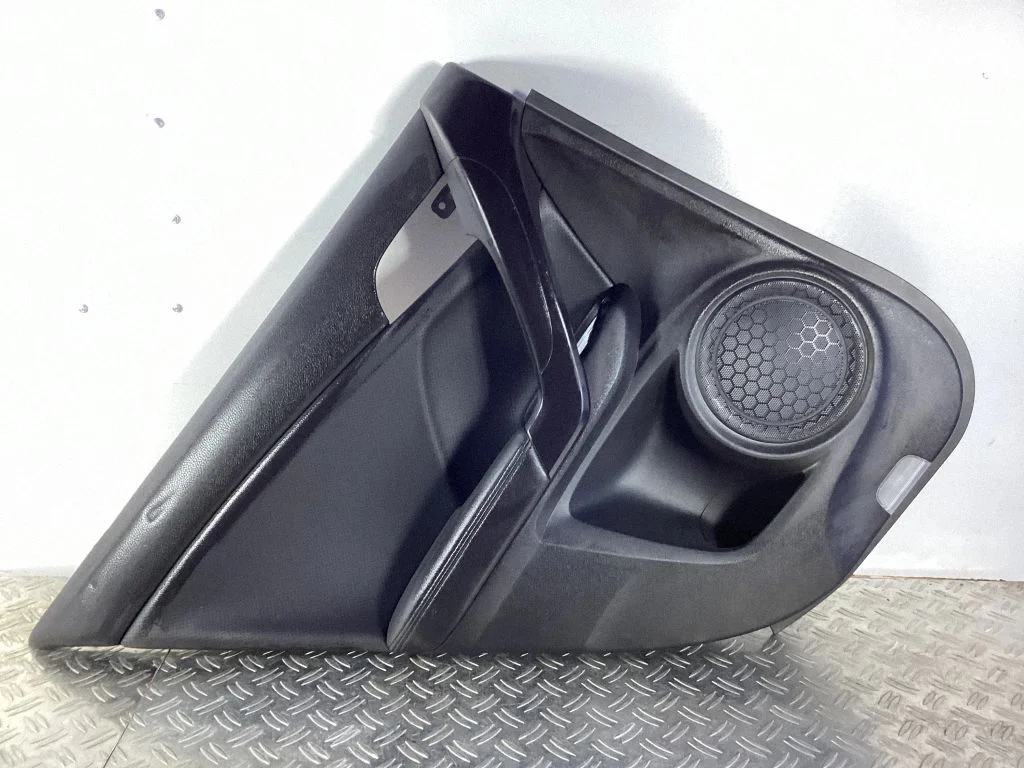 Tagumiste uste sisevooder – Honda Accord (2008-2016)