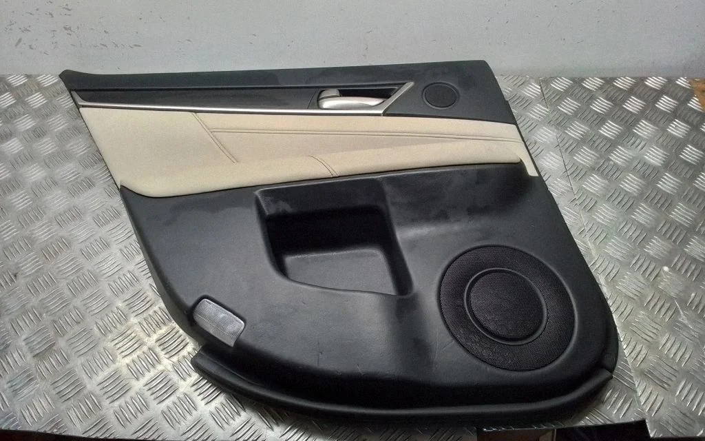 Tagumiste uste sisevooder – Lexus GS 250 350 300H 450H (2013-)