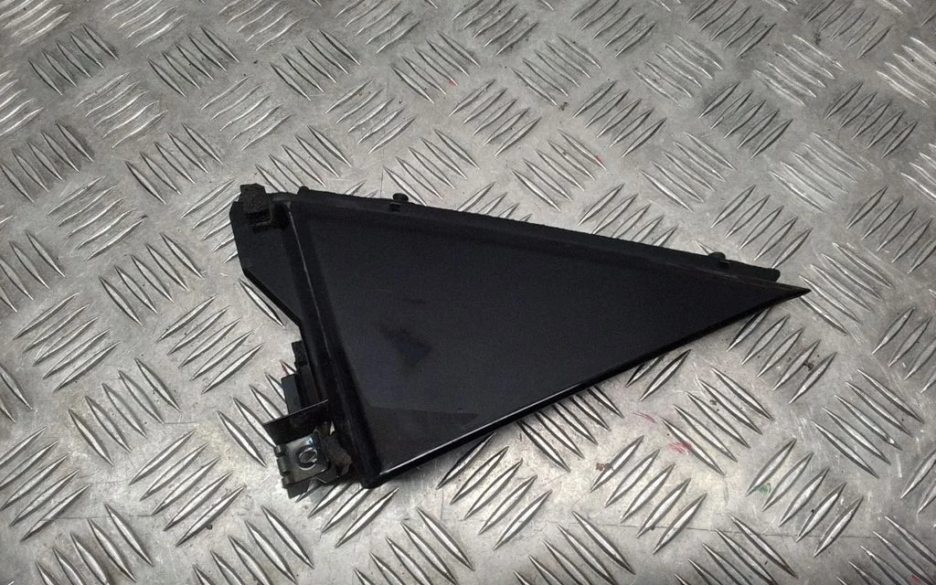 Muu tagumise ukse viimistluse osa – Lexus RX III (2008-2015)