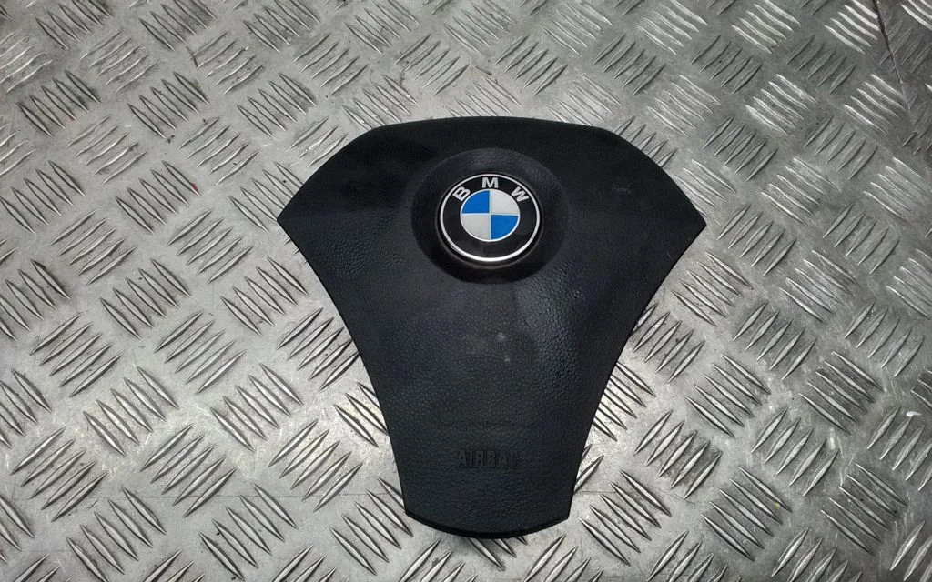 Steering wheel airbag – BMW 5 Series E60 E61 (2004-2010)