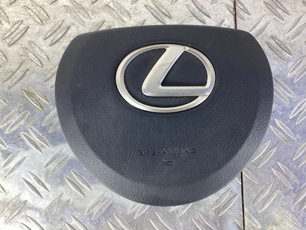 Steering wheel airbag – Lexus RC (2014-)
