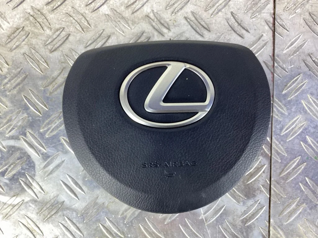 Steering wheel airbag – Lexus RC (2014-)